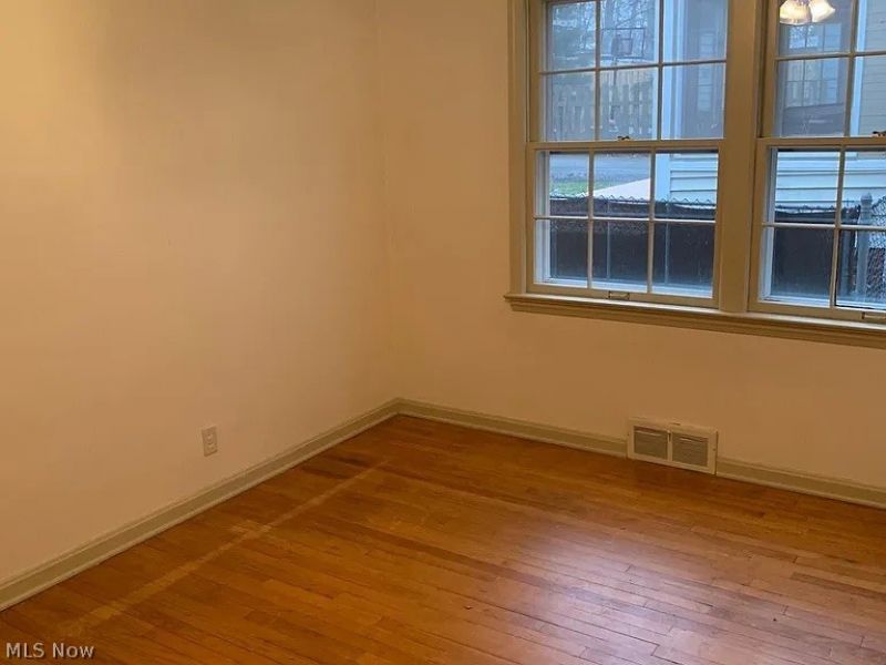 2312 Milton Road, Cleveland, OH 44118 Photo 8