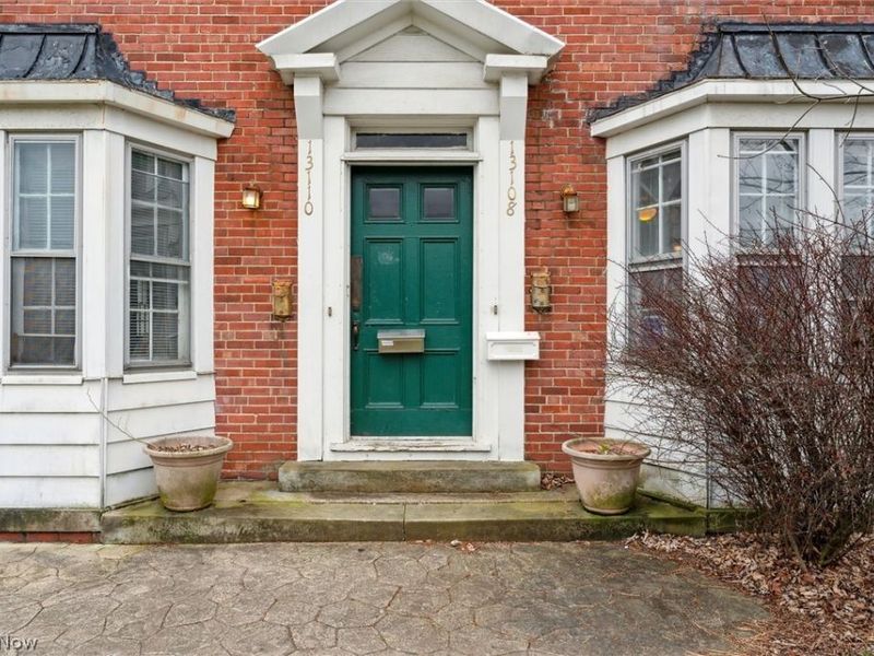 13108 Cedar Road, Cleveland Heights, OH 44118 Photo 5