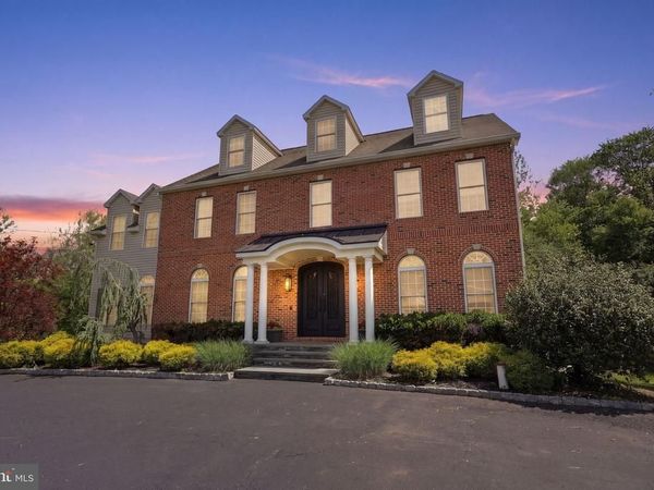 726 BRIDGETOWN PIKE, HOLLAND, PA 18966