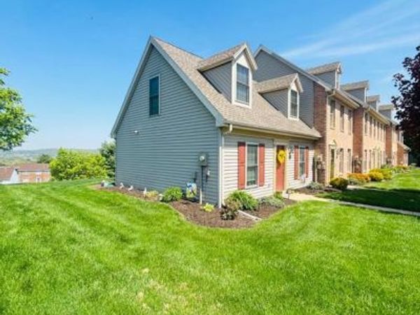 179 CROWN POINTE DRIVE , YORK, PA 17402