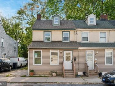10 UPLAND AVENUE, BROOKHAVEN, PA 19015