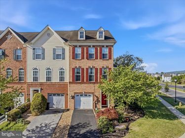 100 DARDEN COURT E, MARTINSBURG, WV 25403