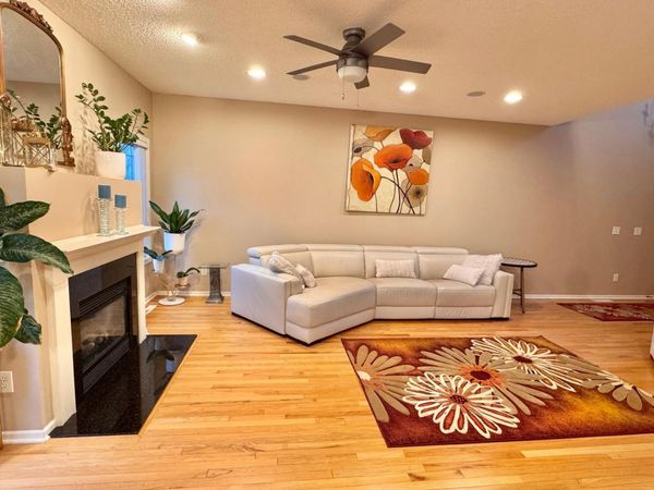 15843 Porchlight Lane, Eden Prairie, MN 55347