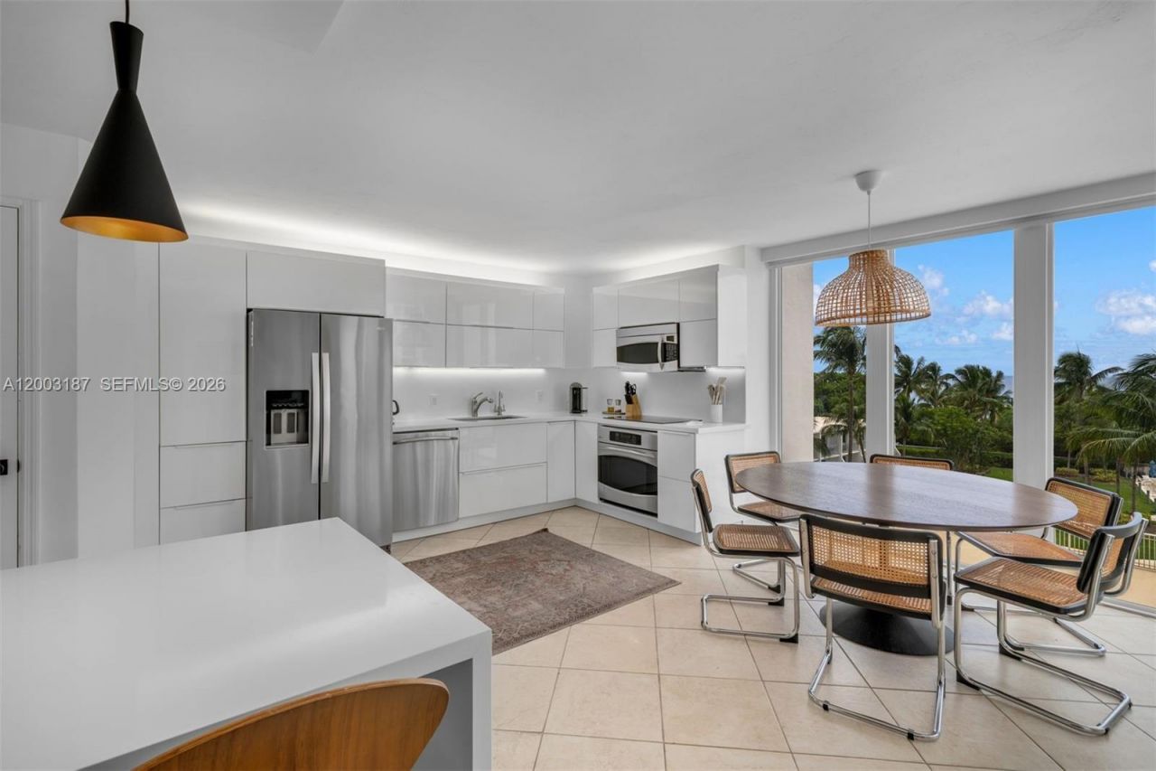 881 Ocean Dr, Unit 3E, Key Biscayne, FL 33149 Photo