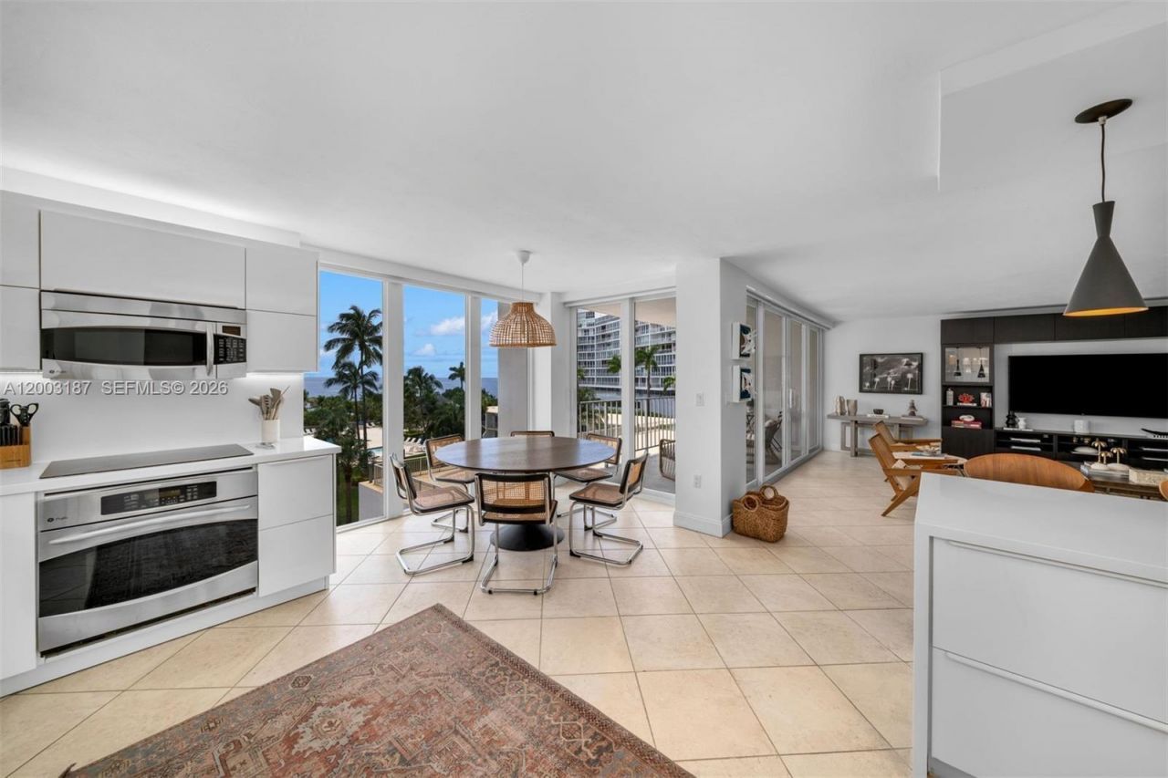 881 Ocean Dr, Unit 3E, Key Biscayne, FL 33149 Photo