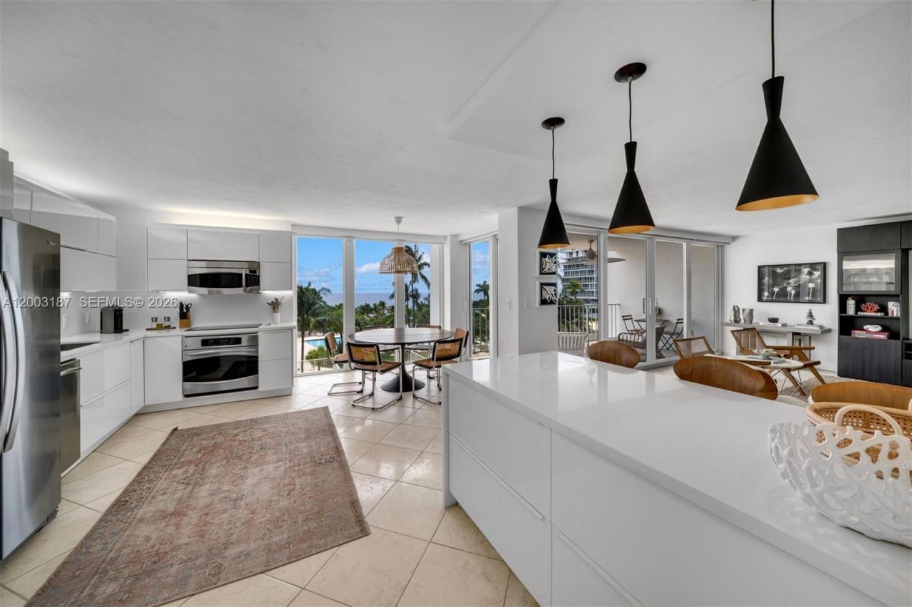 881 Ocean Dr, Unit 3E, Key Biscayne, FL 33149 Photo