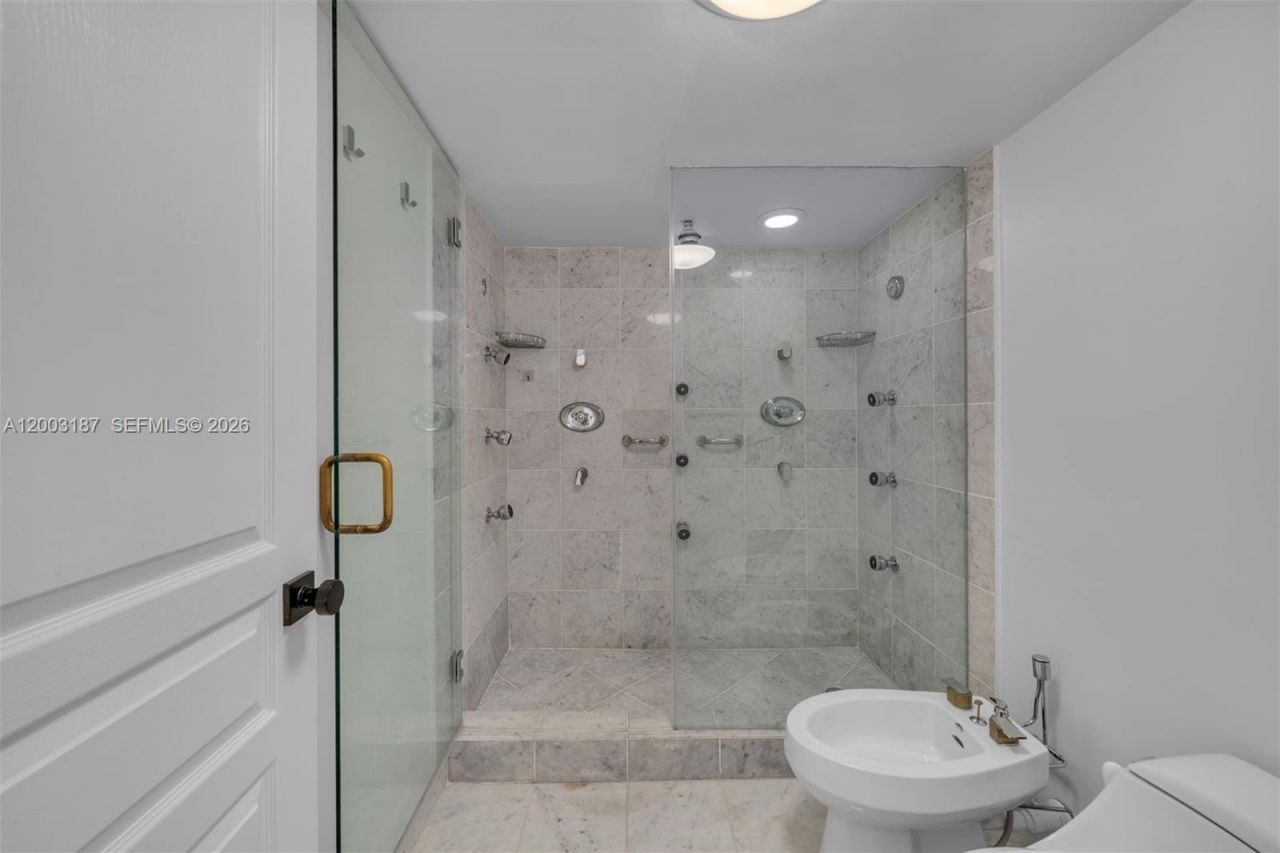 881 Ocean Dr, Unit 3E, Key Biscayne, FL 33149 Photo