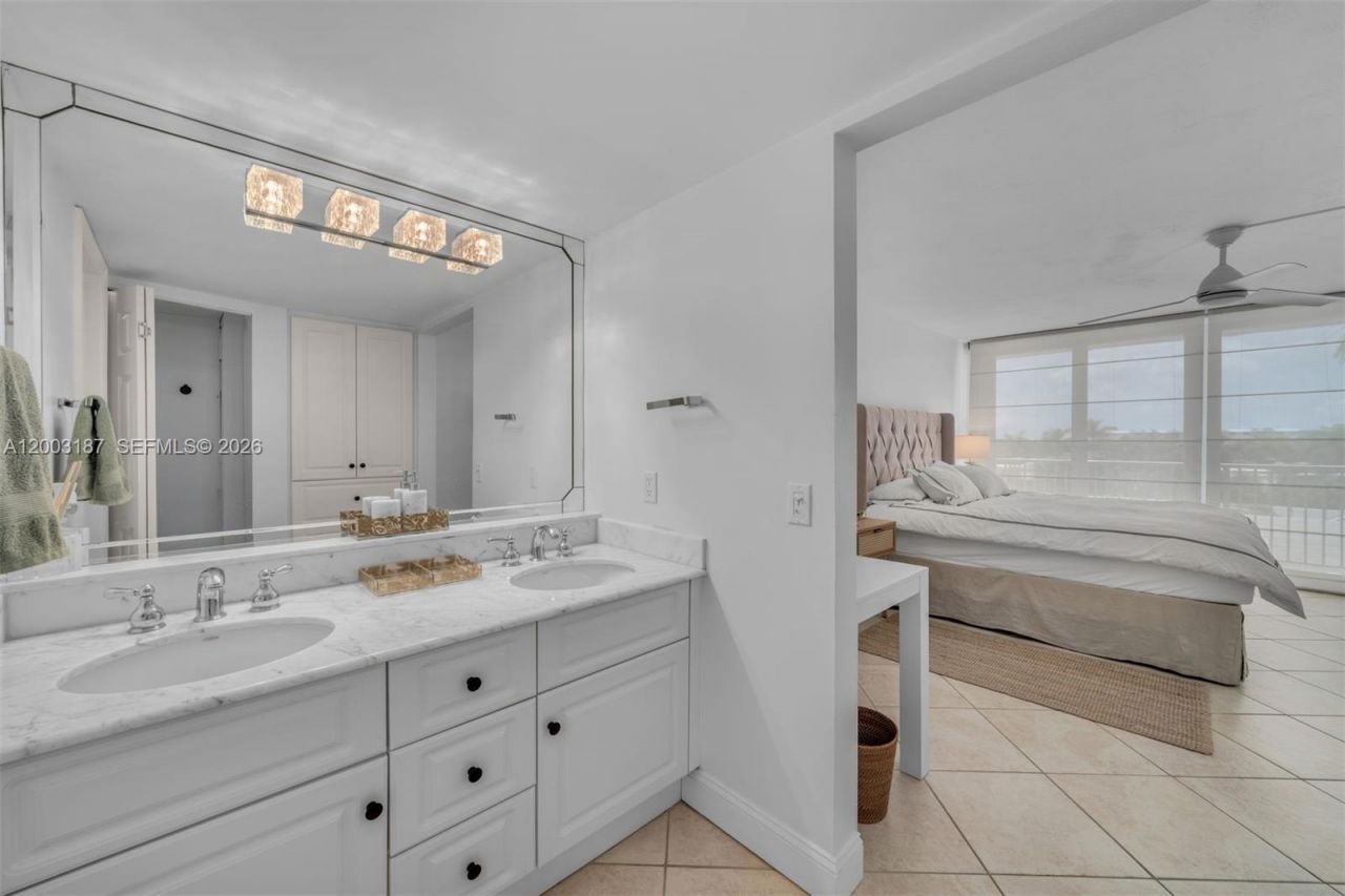 881 Ocean Dr, Unit 3E, Key Biscayne, FL 33149 Photo