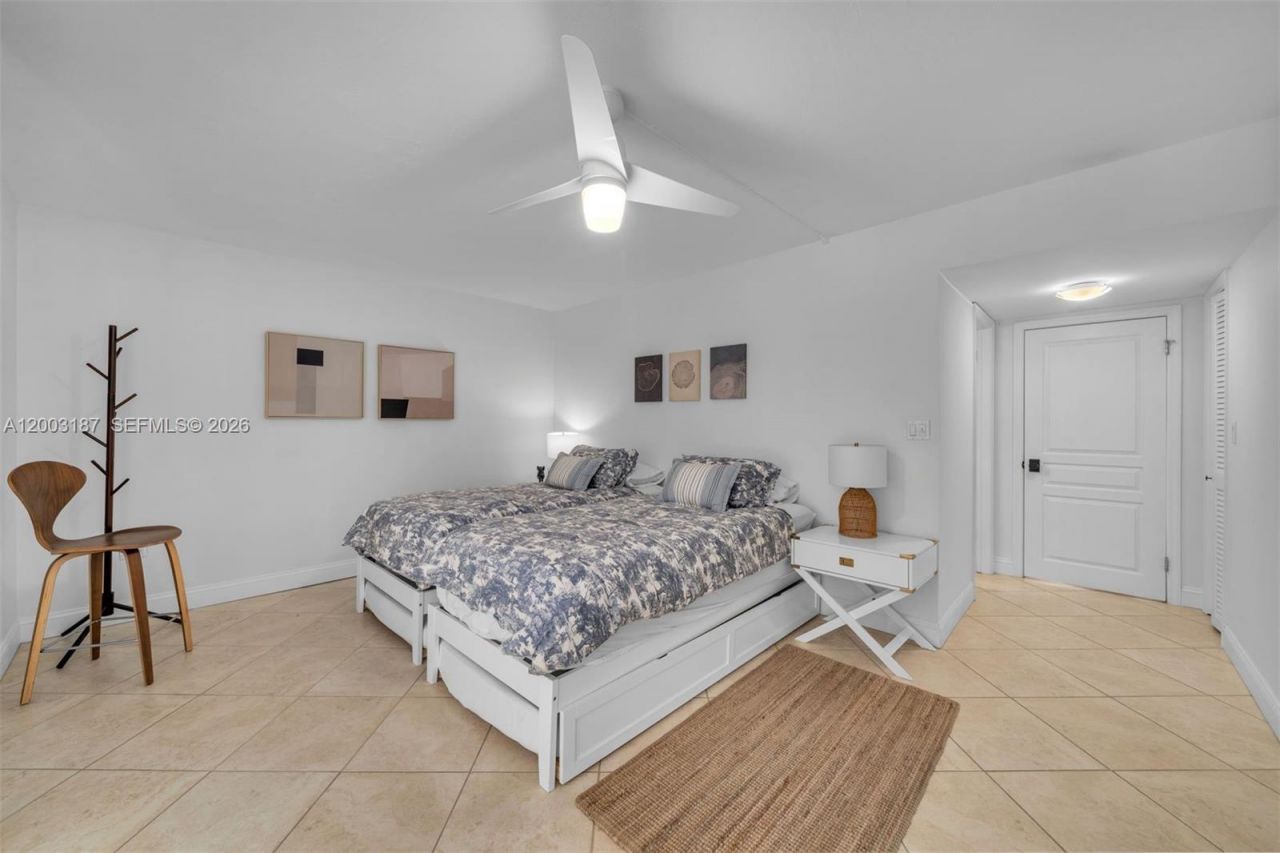 881 Ocean Dr, Unit 3E, Key Biscayne, FL 33149 Photo
