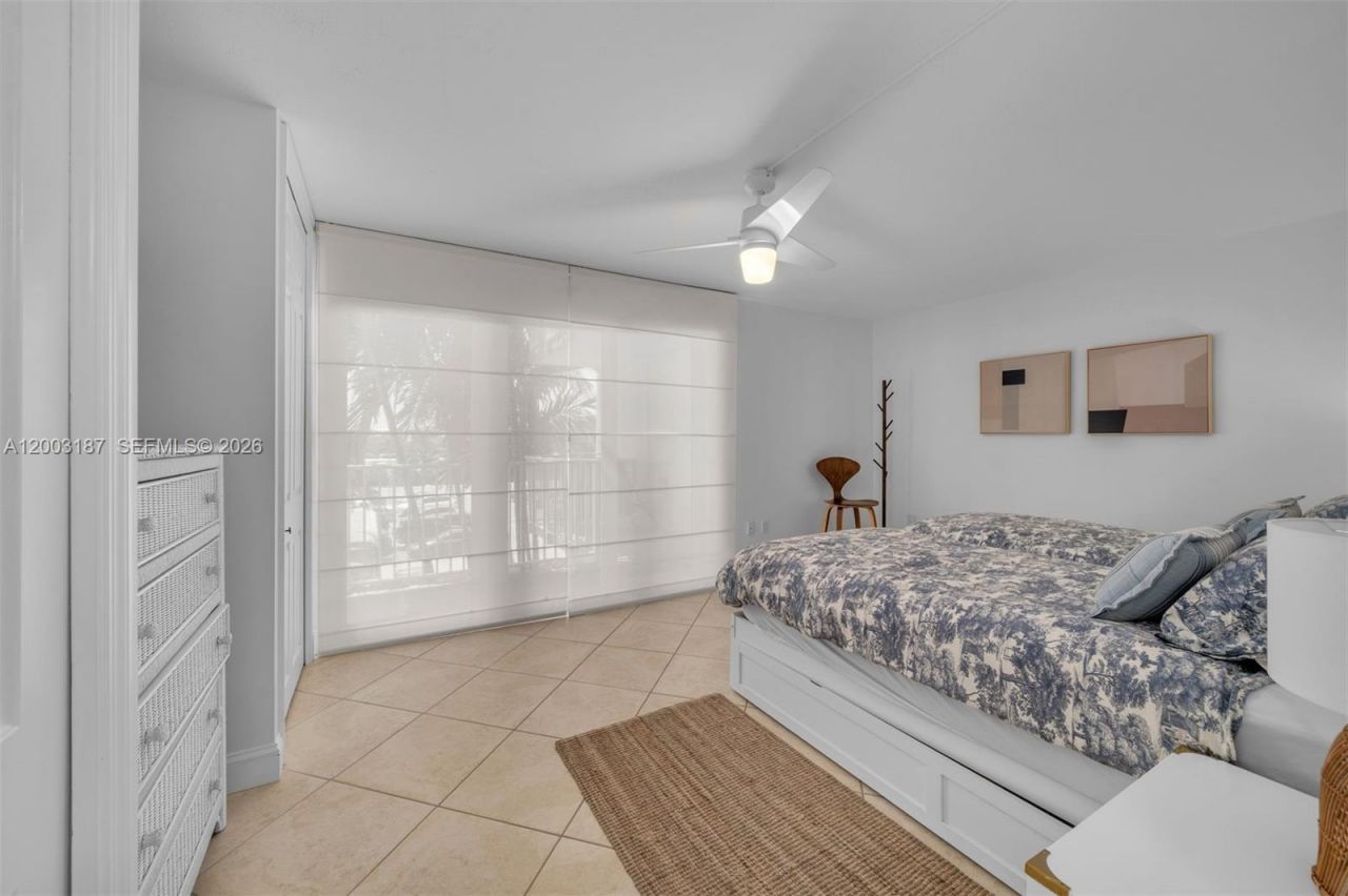 881 Ocean Dr, Unit 3E, Key Biscayne, FL 33149 Photo