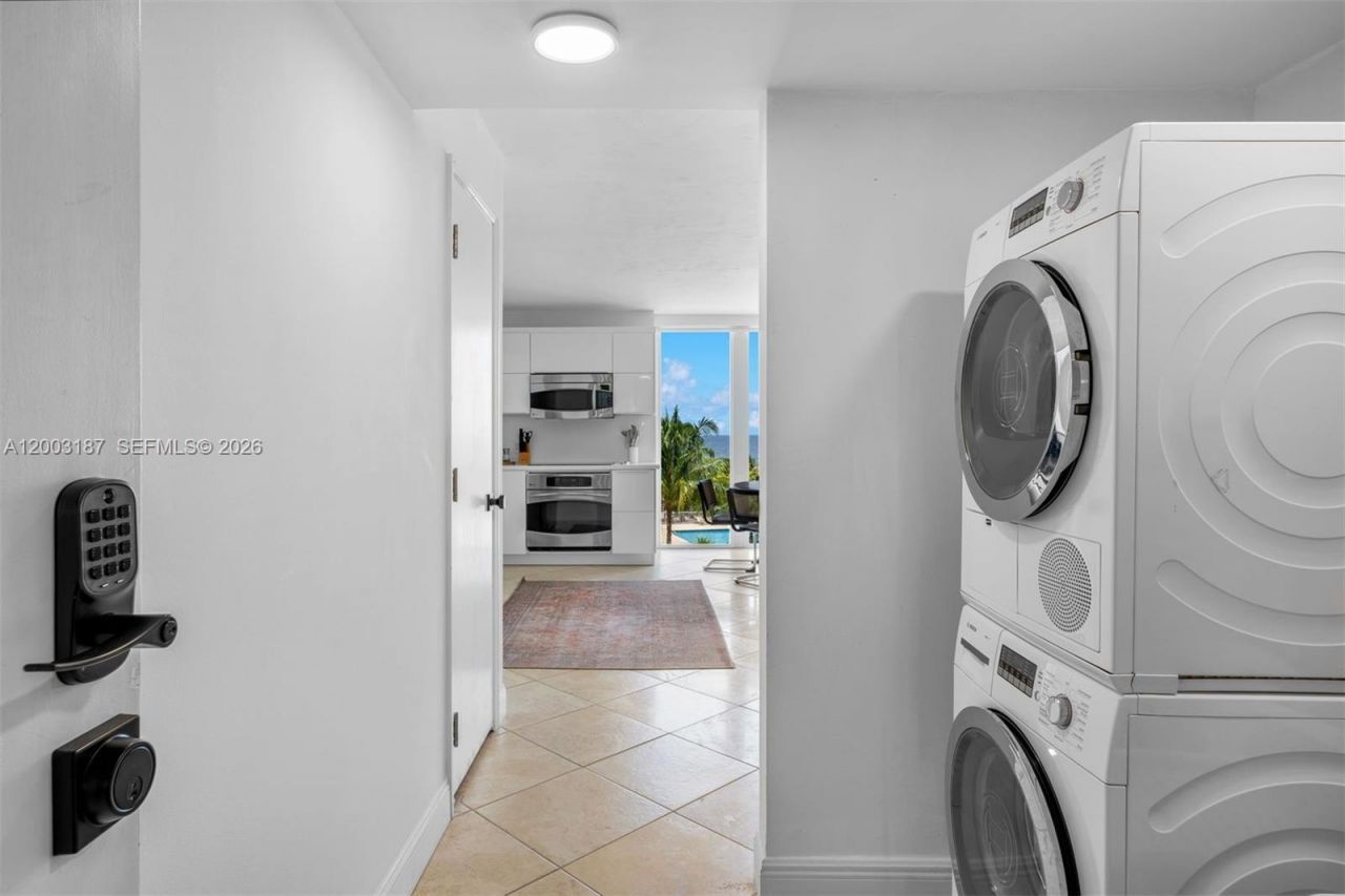881 Ocean Dr, Unit 3E, Key Biscayne, FL 33149 Photo