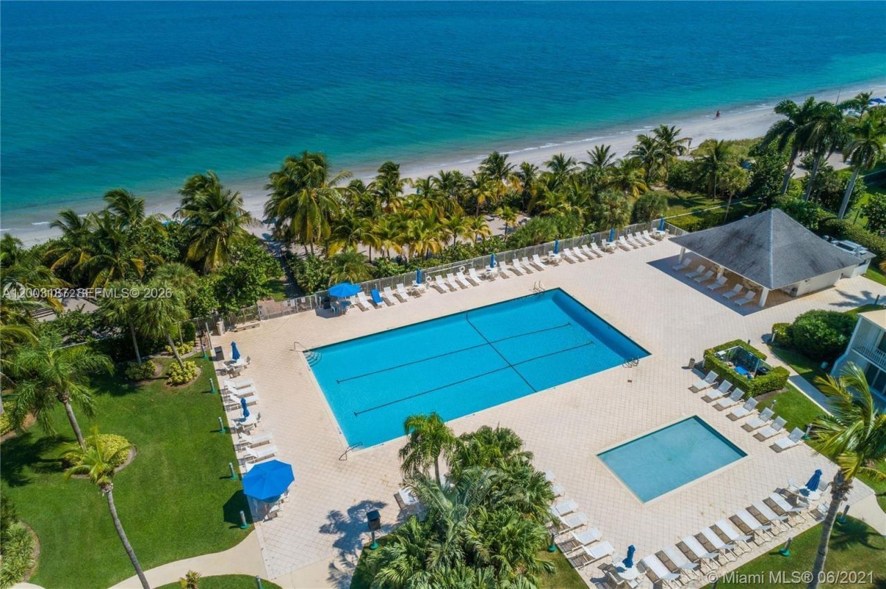 881 Ocean Dr, Unit 3E, Key Biscayne, FL 33149 Photo