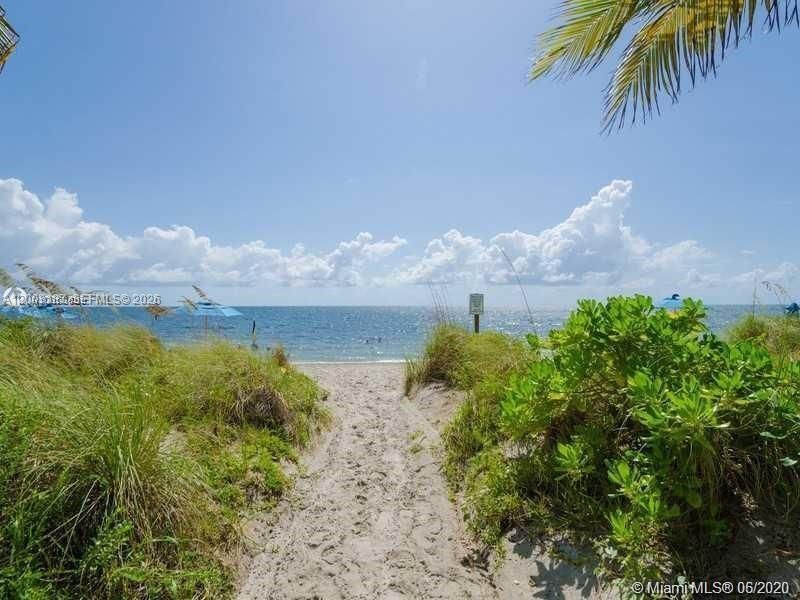 881 Ocean Dr, Unit 3E, Key Biscayne, FL 33149 Photo