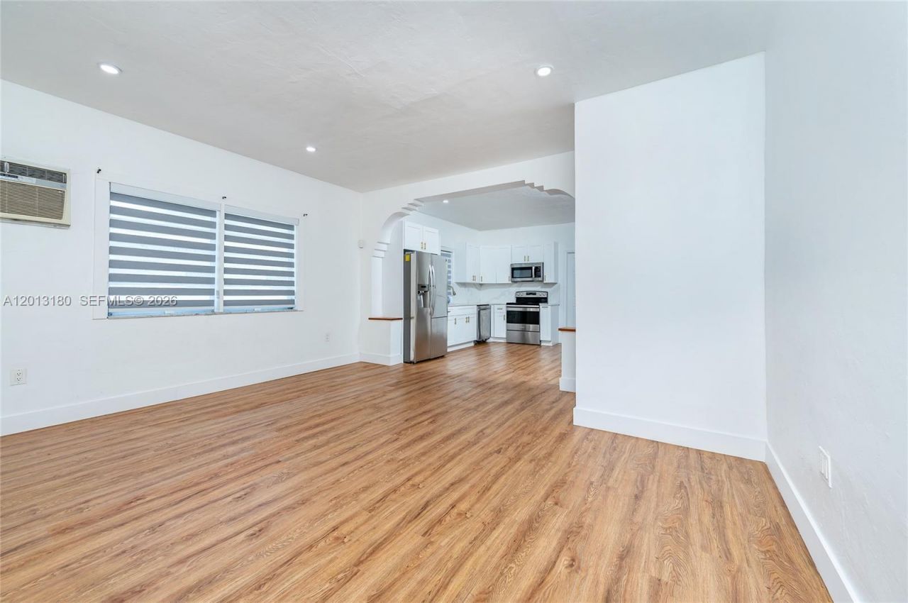 2368 SW 26th St , Unit A, Miami, FL 33133 Photo
