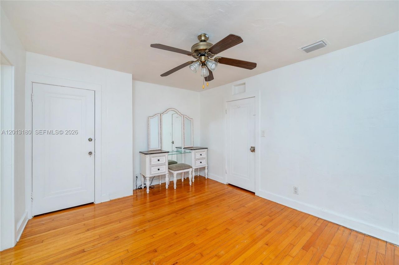 2368 SW 26th St , Unit A, Miami, FL 33133 Photo