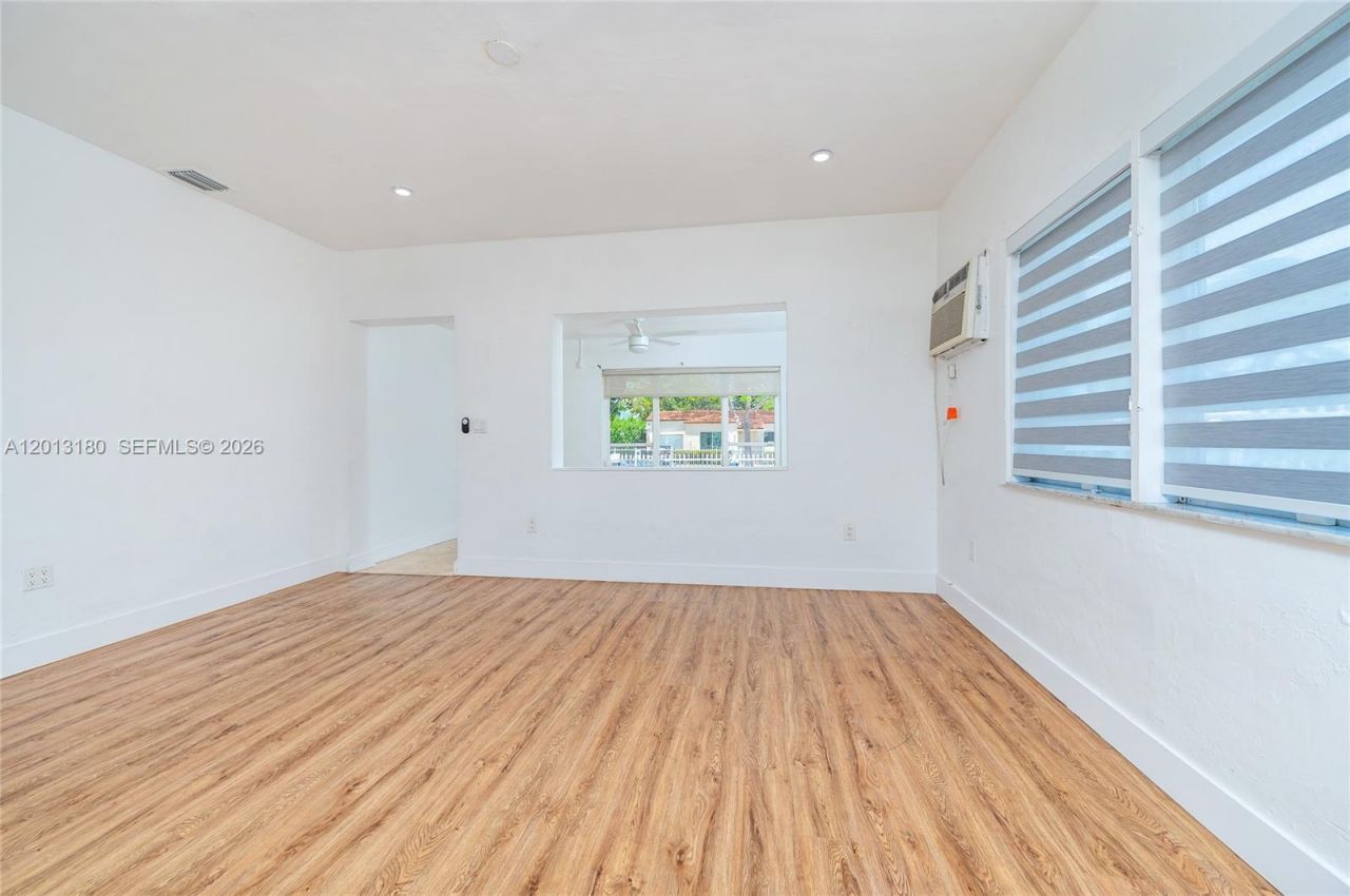 2368 SW 26th St , Unit A, Miami, FL 33133 Photo