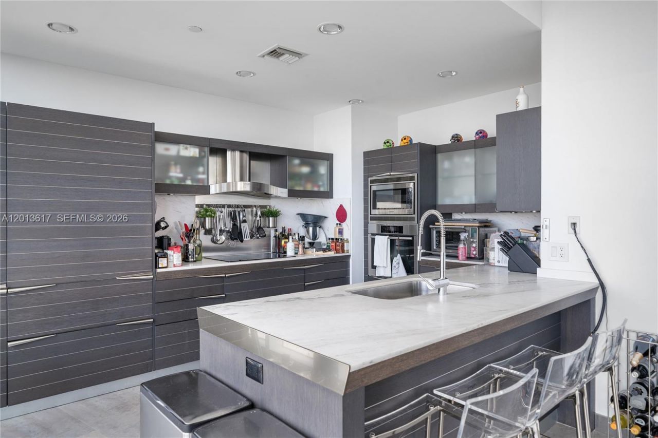 200 Biscayne Boulevard Way, Unit 4902, Miami, FL 33131 Photo