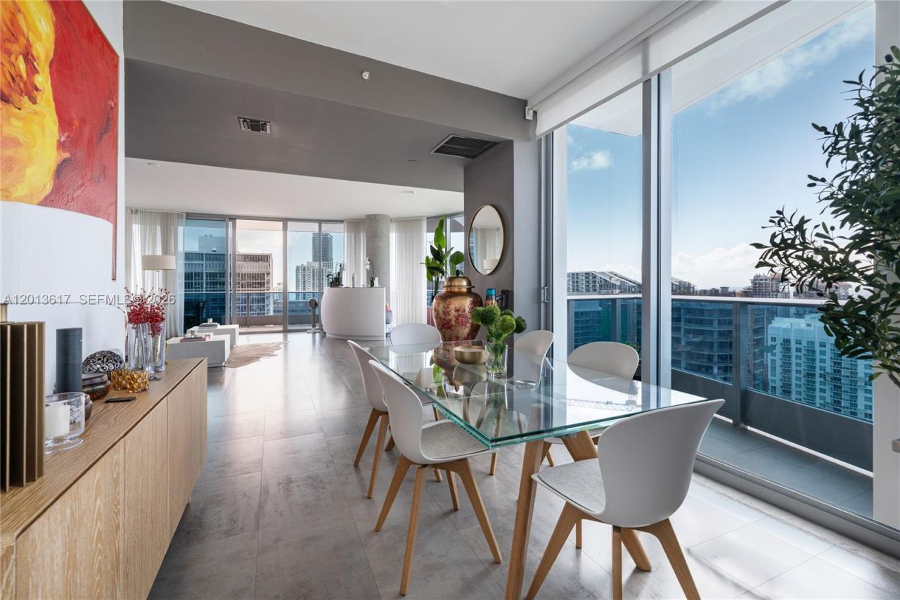 200 Biscayne Boulevard Way, Unit 4902, Miami, FL 33131 Photo