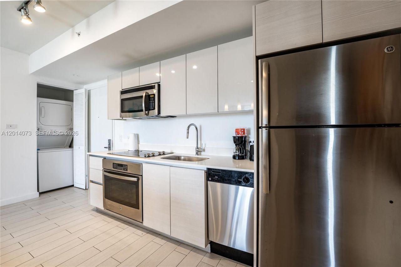 2602 E Hallandale Beach Blvd , Unit R806, Hallandale Beach, FL 33009 Photo