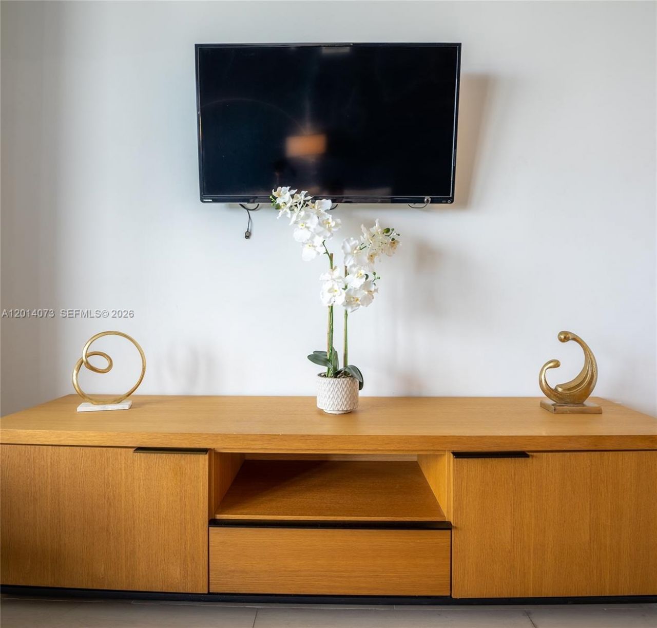 2602 E Hallandale Beach Blvd , Unit R806, Hallandale Beach, FL 33009 Photo