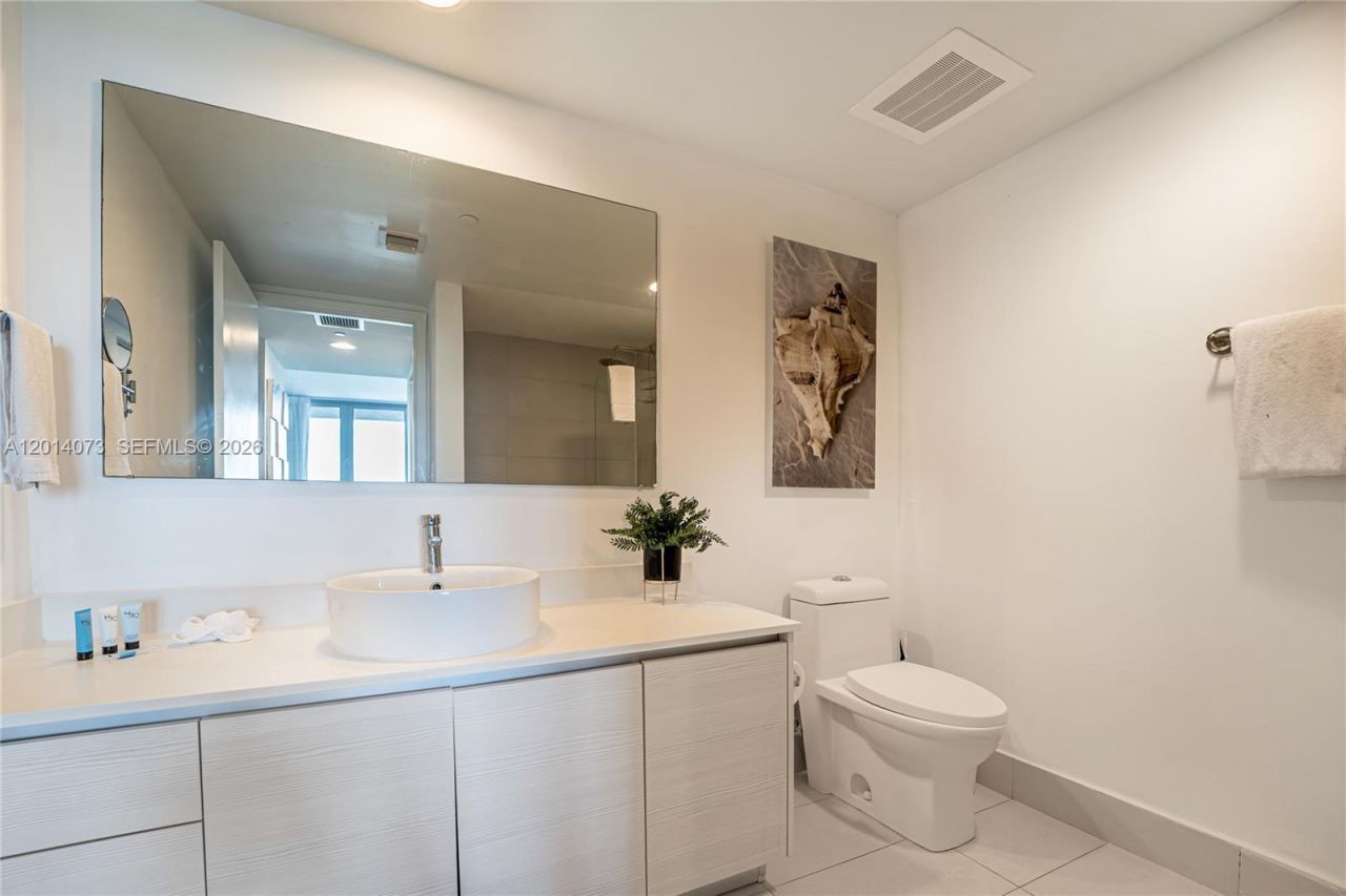 2602 E Hallandale Beach Blvd , Unit R806, Hallandale Beach, FL 33009 Photo