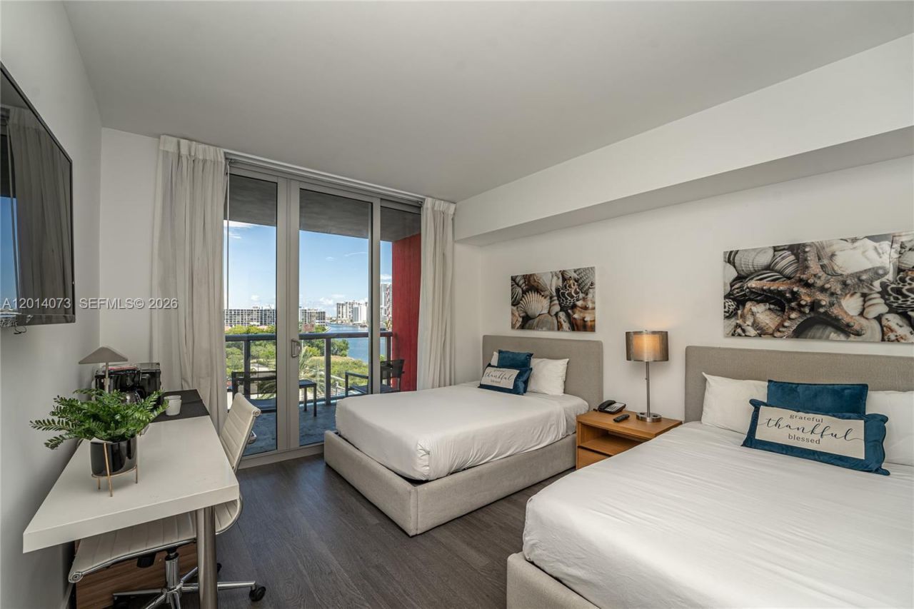 2602 E Hallandale Beach Blvd , Unit R806, Hallandale Beach, FL 33009 Photo