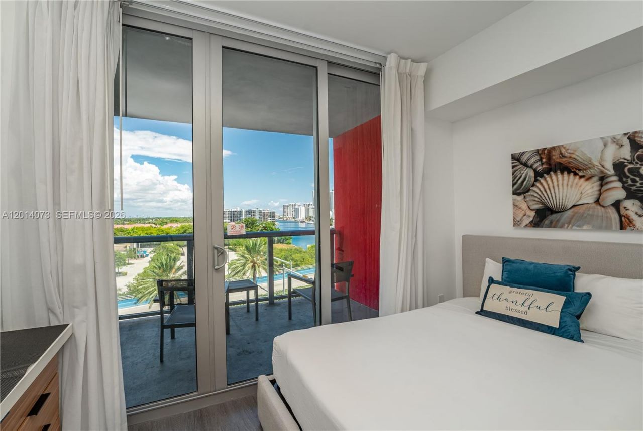 2602 E Hallandale Beach Blvd , Unit R806, Hallandale Beach, FL 33009 Photo