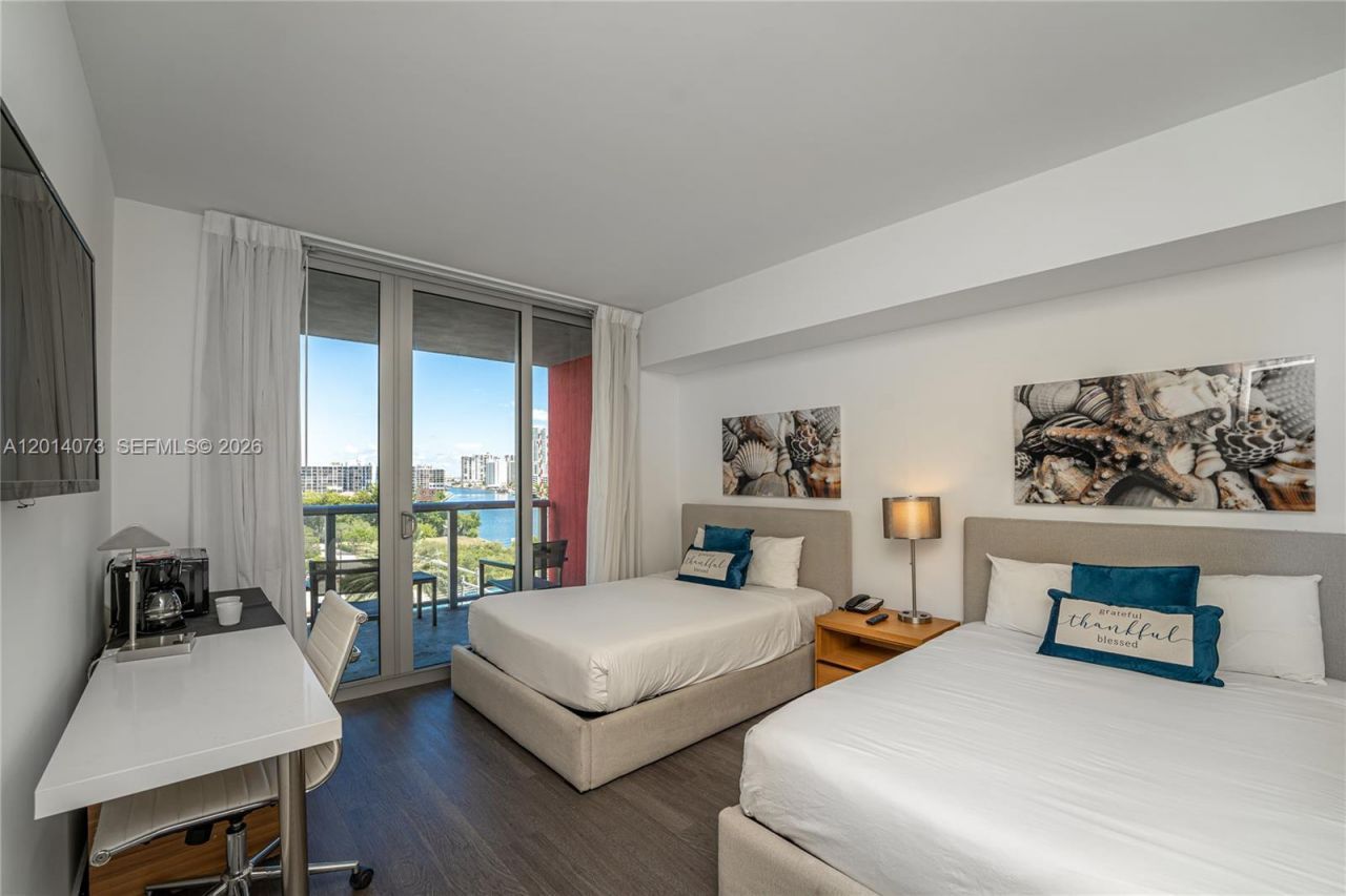 2602 E Hallandale Beach Blvd , Unit R806, Hallandale Beach, FL 33009 Photo