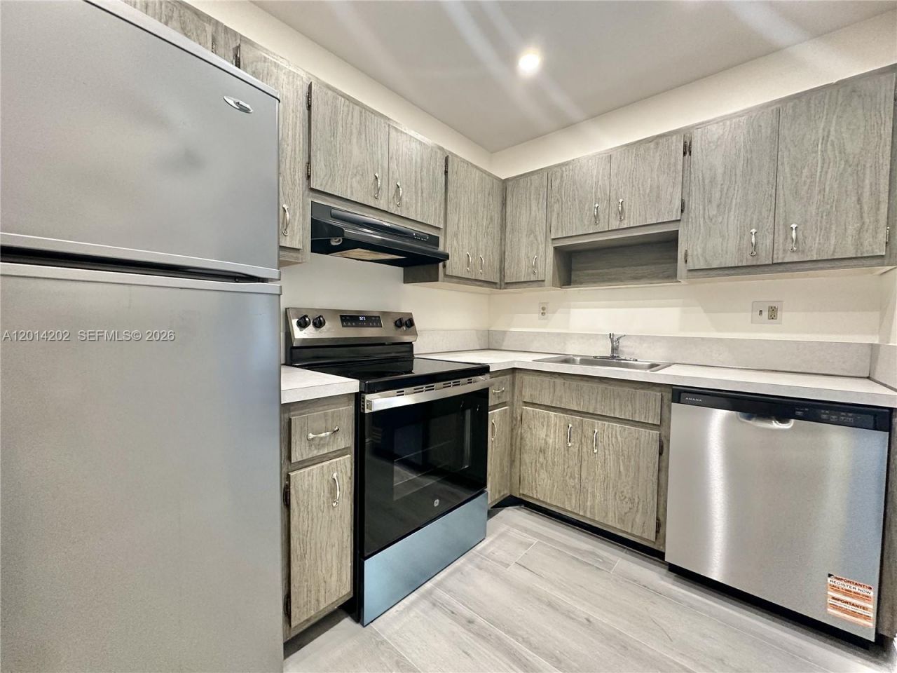 8335 SW 72nd Ave , Unit 307D, Miami, FL 33143 Photo
