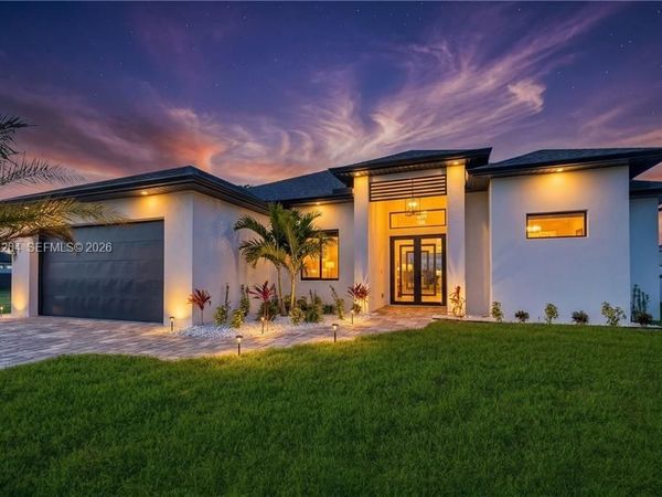 1031 SW 1st TER , Cape Coral, FL 33991
