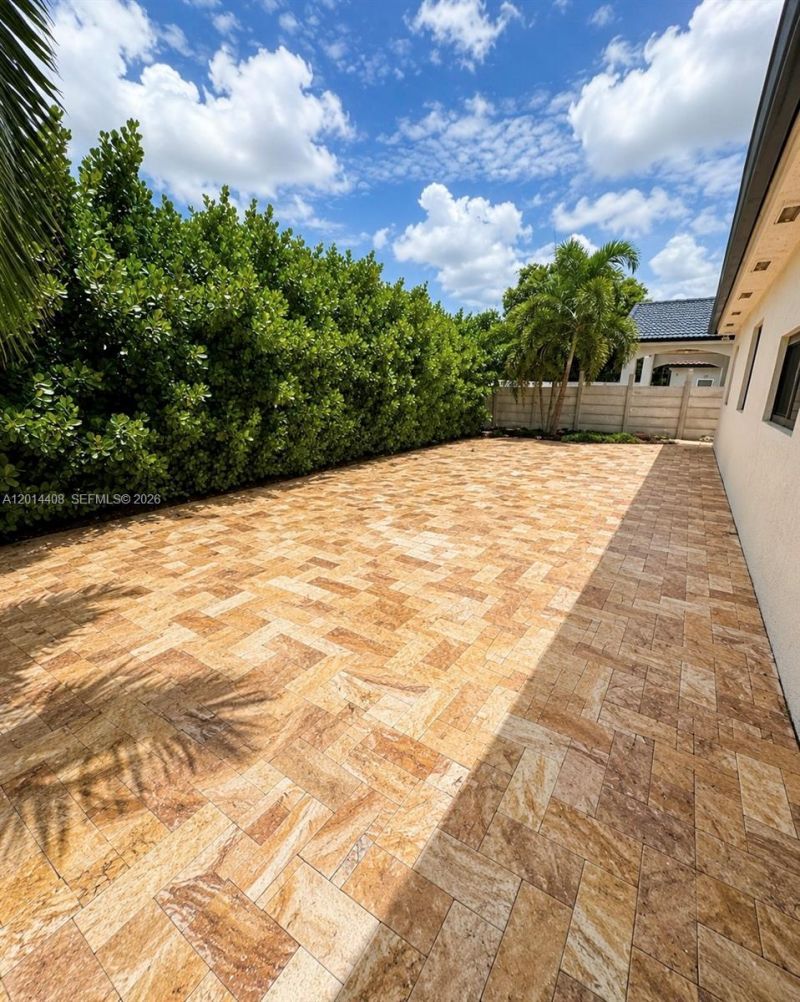16347 NW 88th Pl, Miami Lakes, FL 33018 Photo