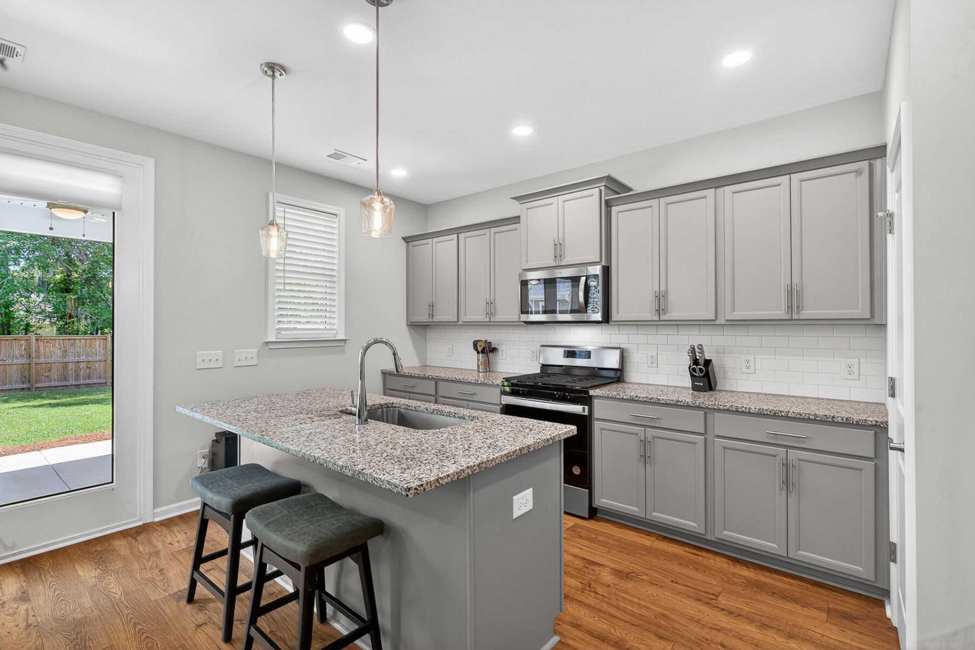 3903 Datchet Road Photo 19
