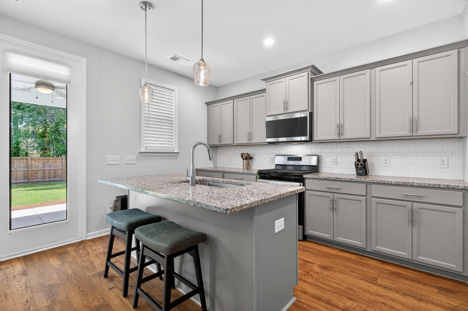 3903 Datchet Road Photo 24