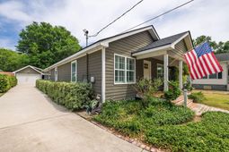 708 Kent Street photo 4