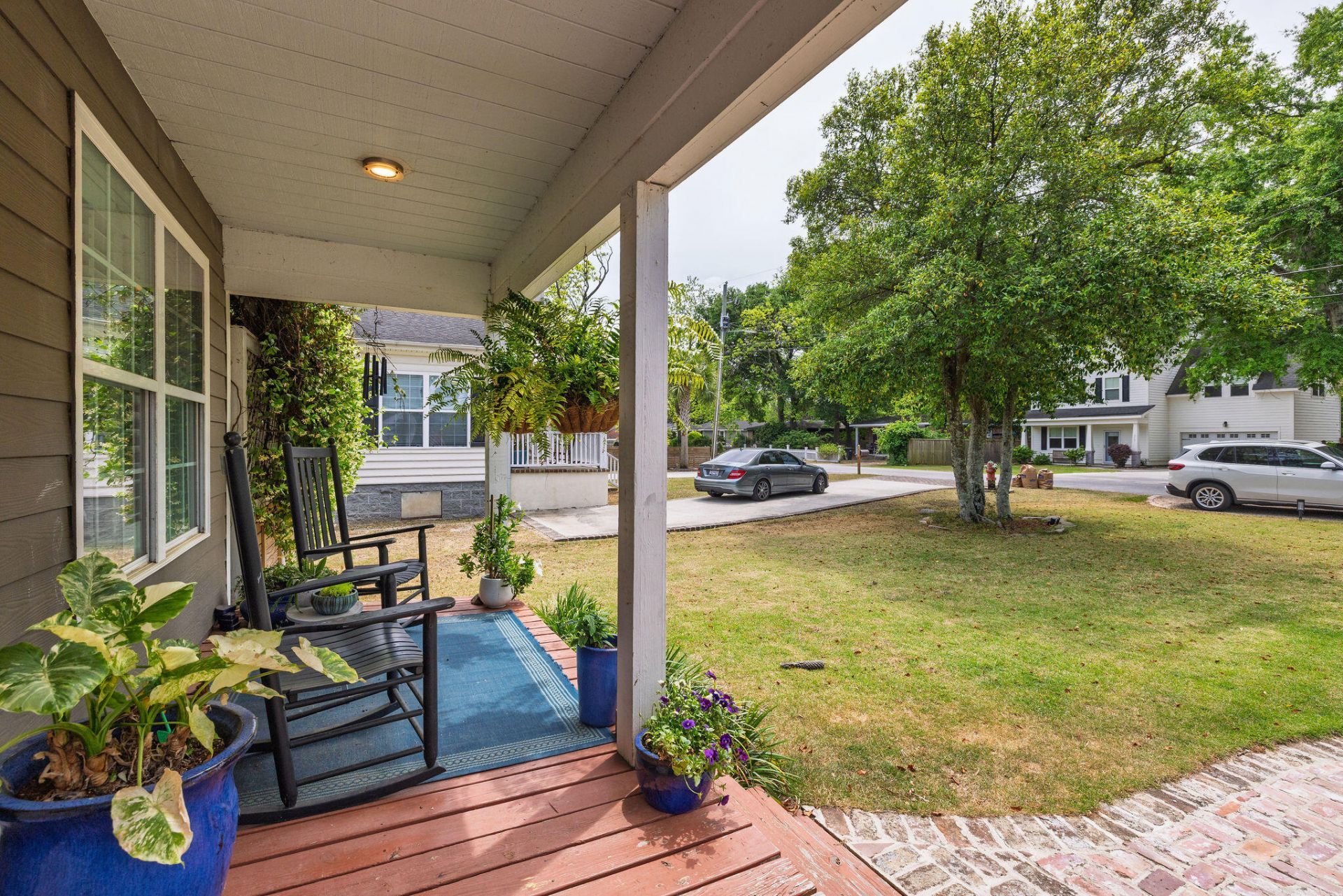 708 Kent Street Photo 35