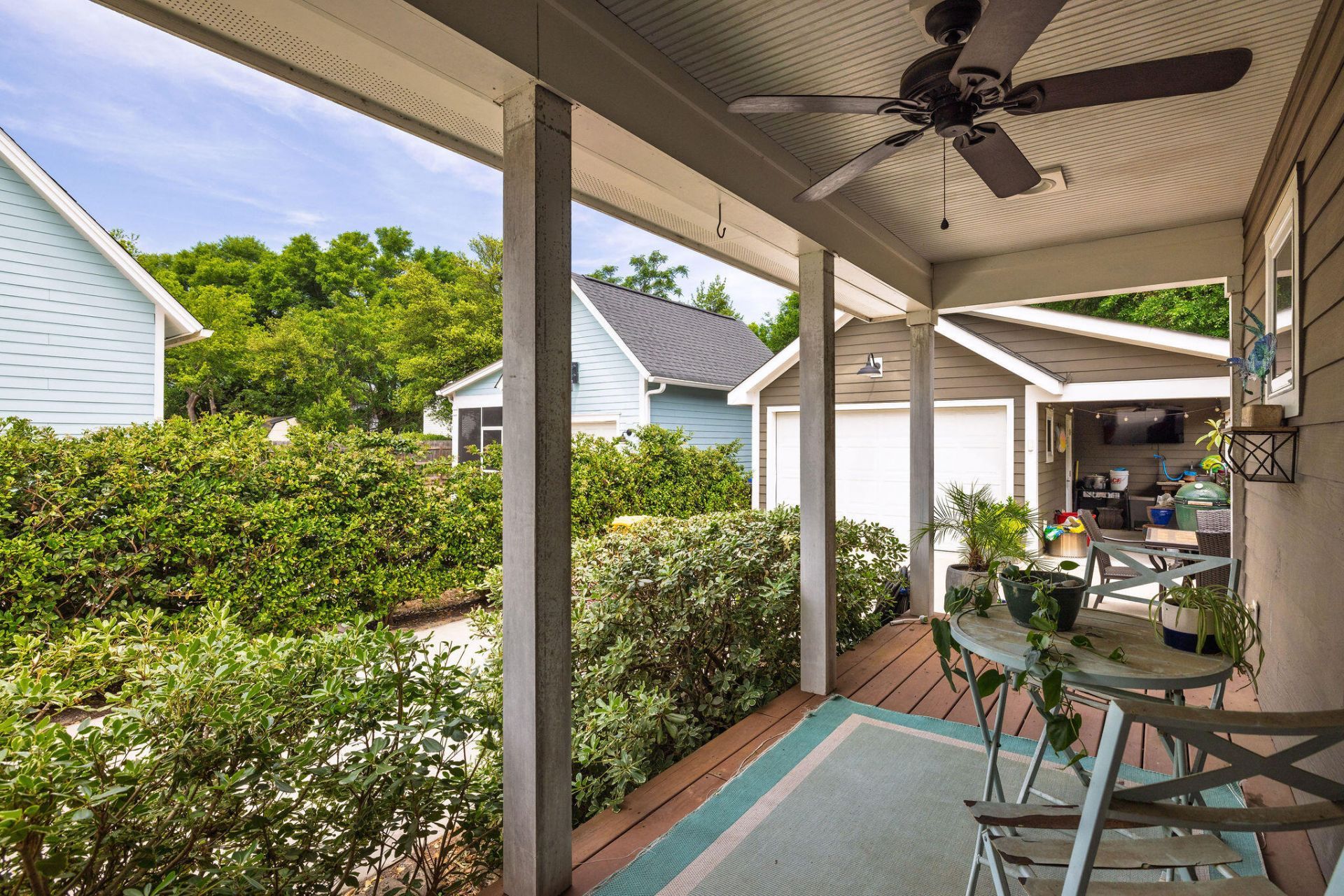 708 Kent Street Photo 40