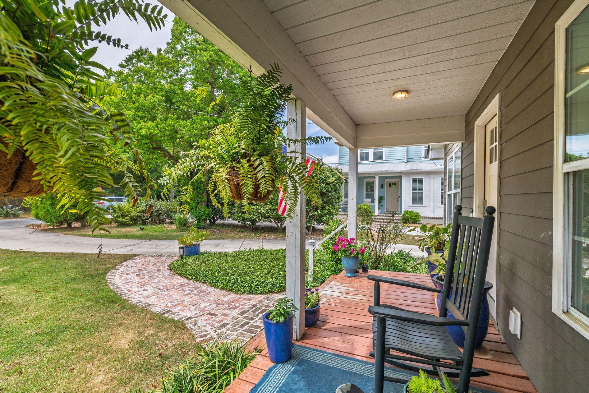 708 Kent Street Photo 41