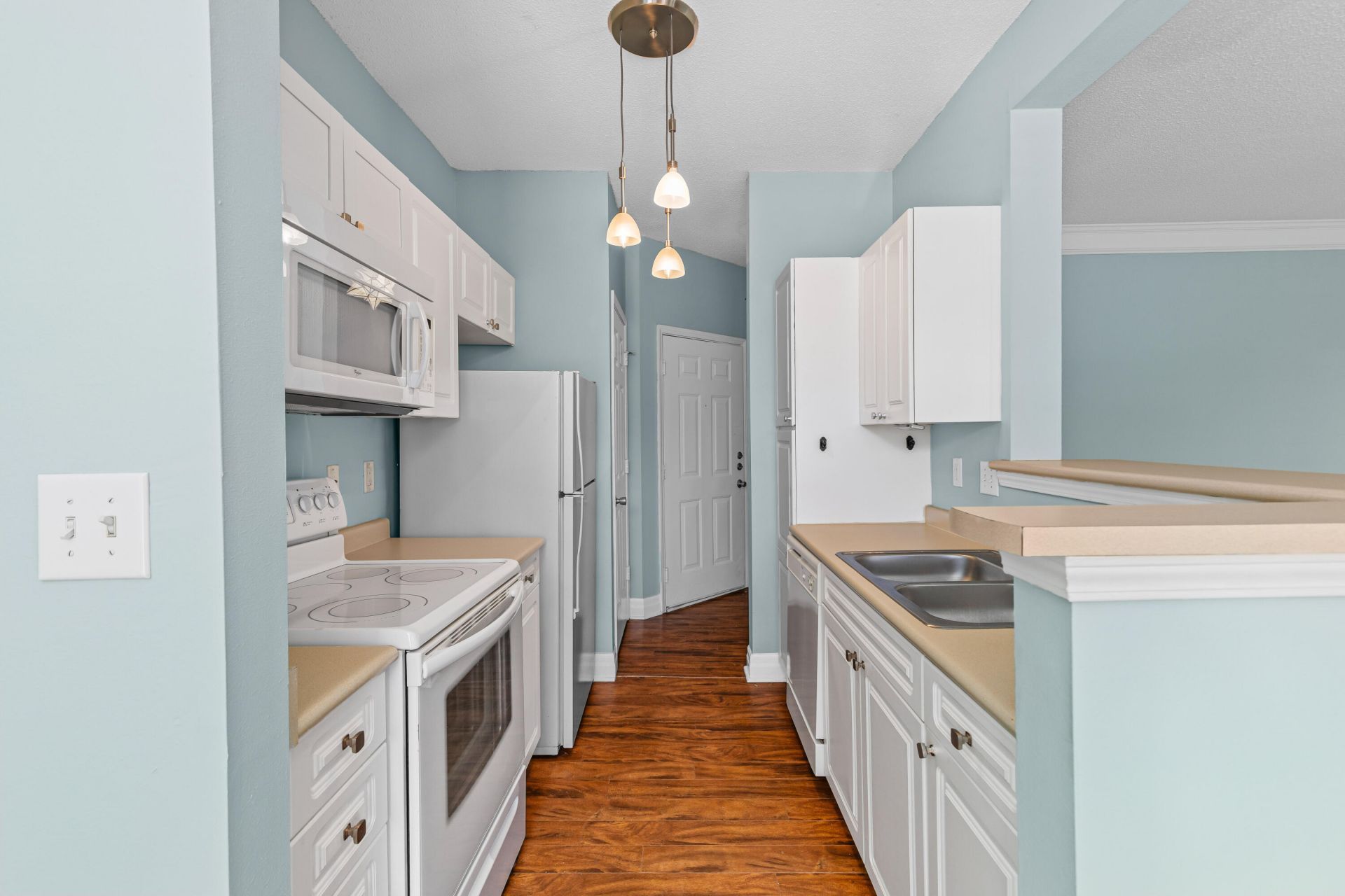 2322 Chatelain Way Photo 14