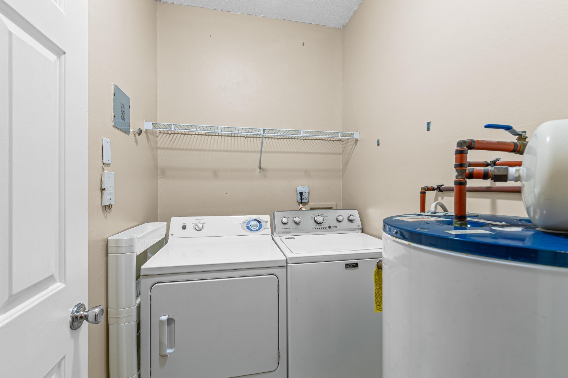 2322 Chatelain Way Photo 22