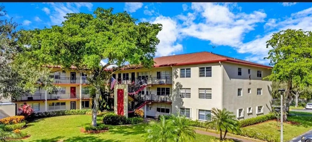 100 SW 132nd Way, Unit 109k, Pembroke Pines, FL 33027 Photo
