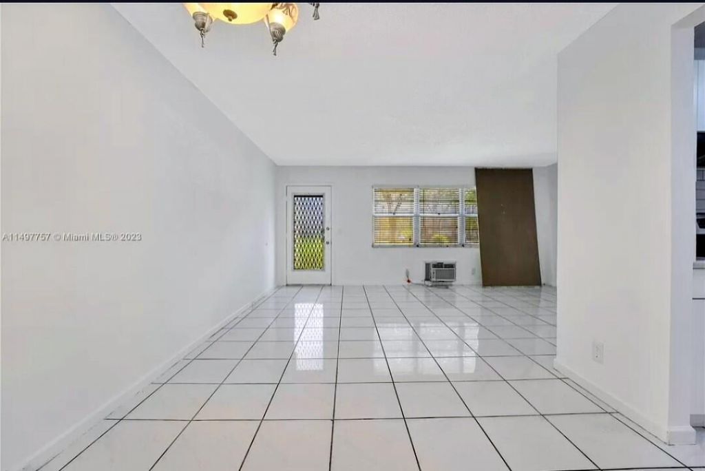 100 SW 132nd Way, Unit 109k, Pembroke Pines, FL 33027 Photo