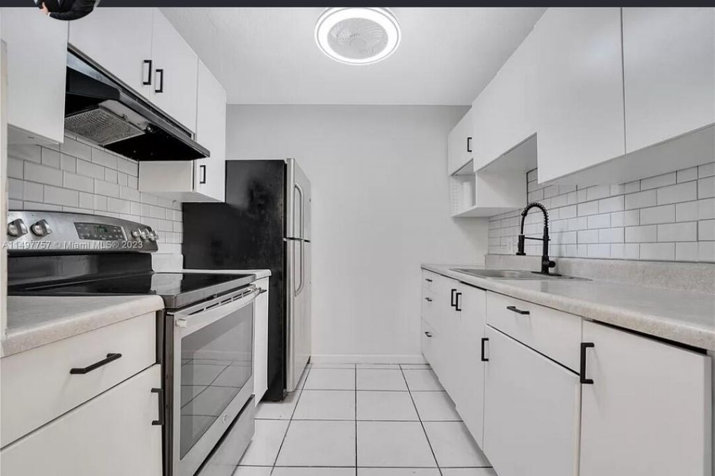 100 SW 132nd Way, Unit 109k, Pembroke Pines, FL 33027 Photo