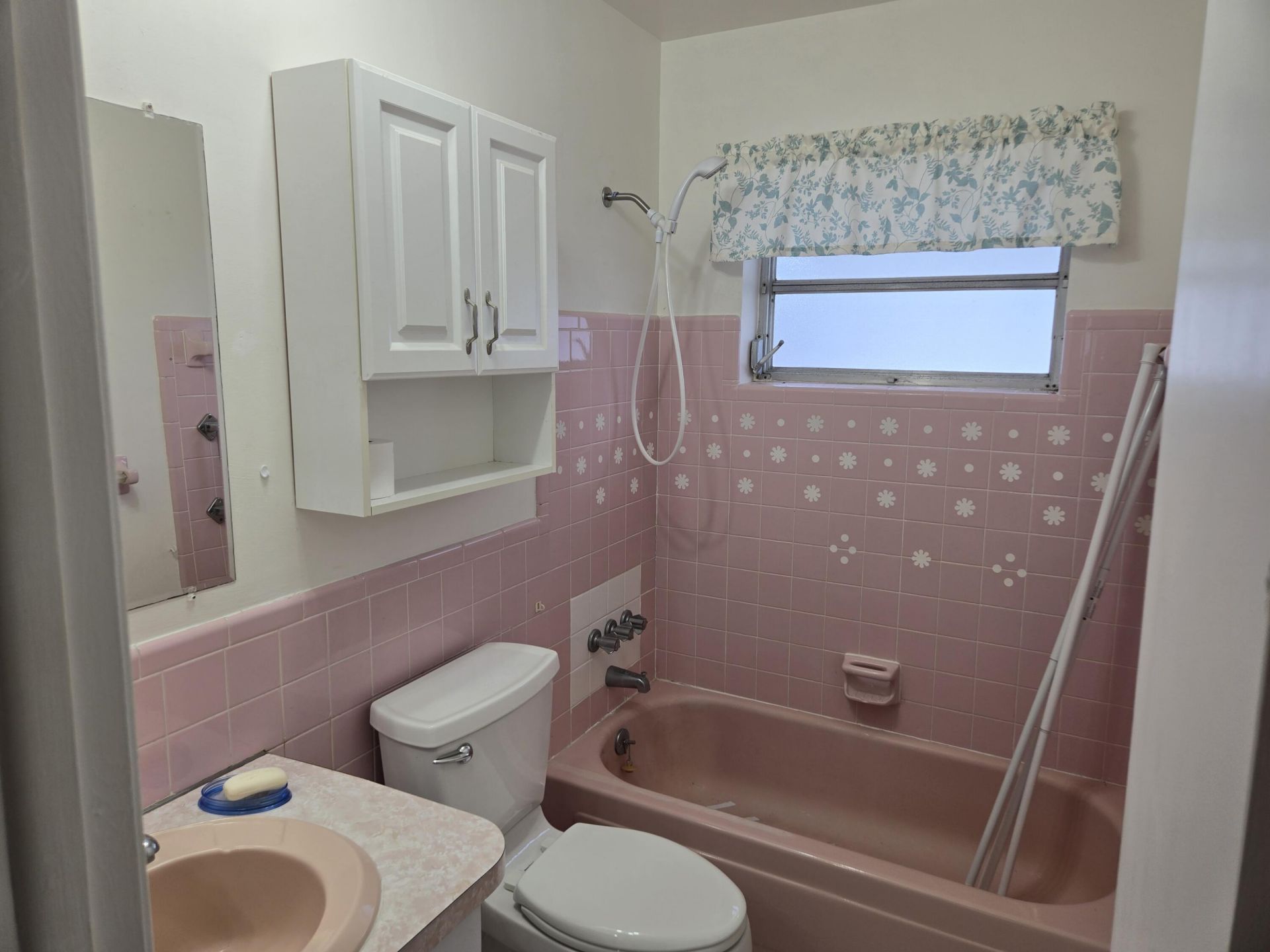 5805 NW 83rd Avenue, Tamarac, FL 33321 Photo