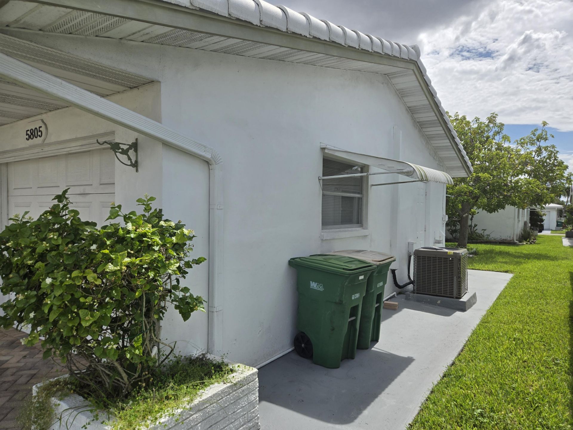 5805 NW 83rd Avenue, Tamarac, FL 33321 Photo