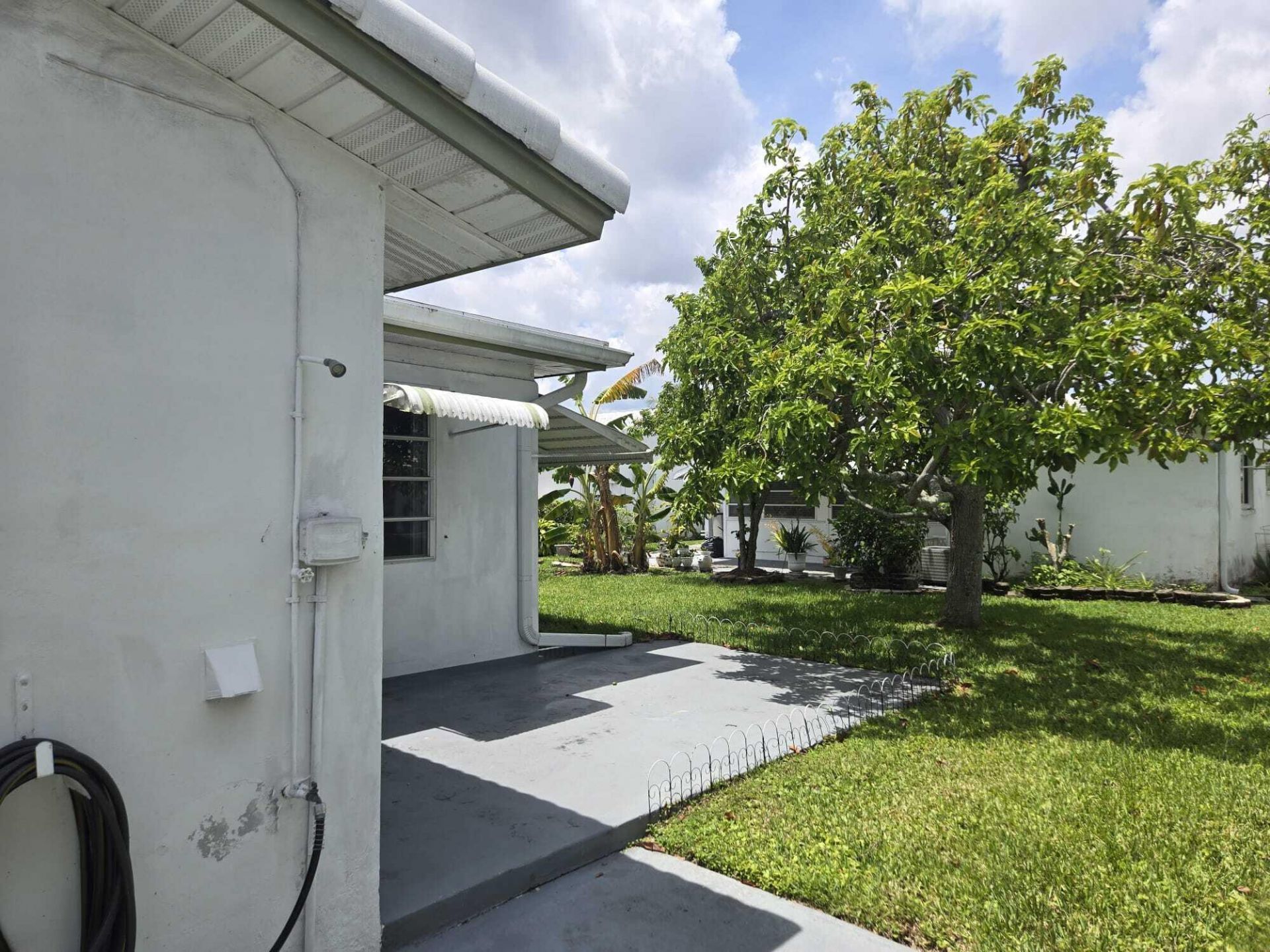 5805 NW 83rd Avenue, Tamarac, FL 33321 Photo