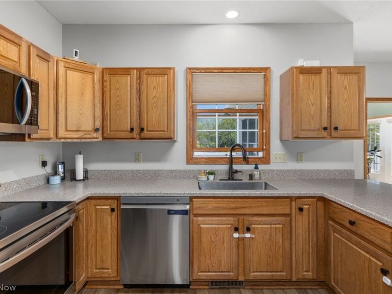895 Williamsburg Court, Ashland, OH 44805 Photo 10