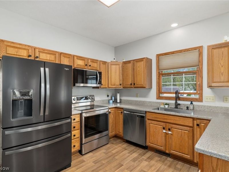 895 Williamsburg Court, Ashland, OH 44805 Photo 11