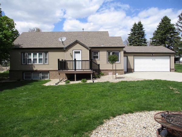 1885 Hwy 3, Cherokee, IA 51012