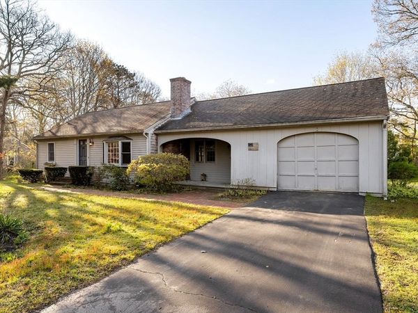 1 Essex Way, Yarmouth, MA 02675