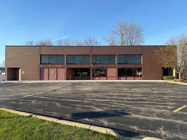 1093 APPLETON ROAD, Menasha, WI 54952